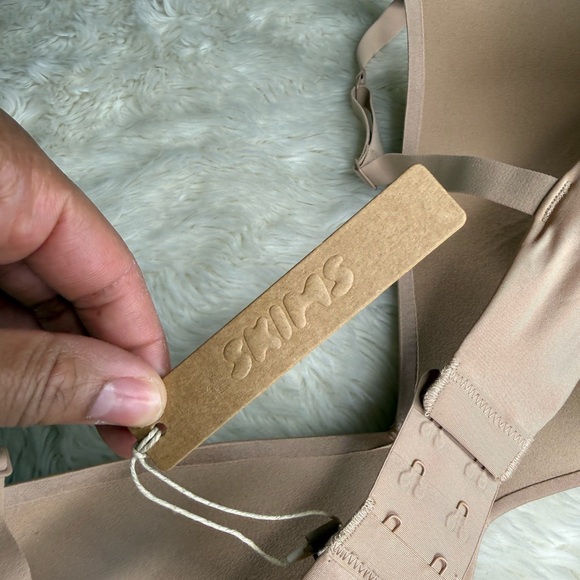 NWT Skims Wireless Form Push Up Plunge Bra Clay Tan Women Size 36DDD - Picture 8 of 13